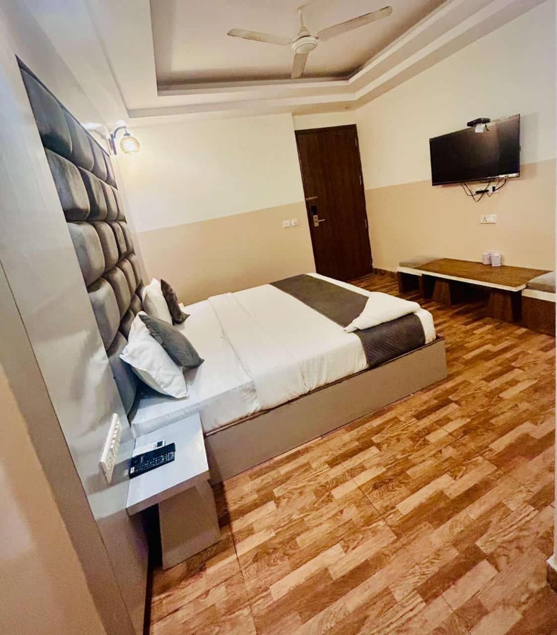 Hotel Airport City 新德里 外观 照片