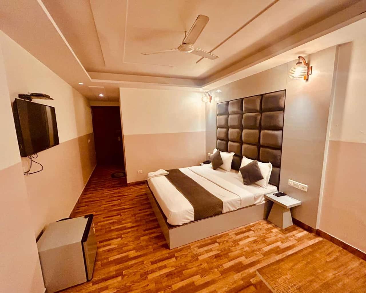 Hotel Airport City 新德里 外观 照片